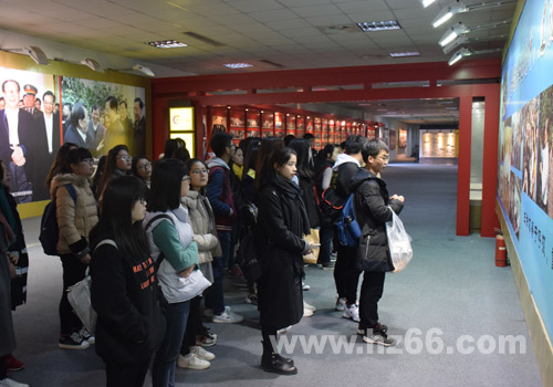 湖州市大学生党员到华西村学习生态文明建设1