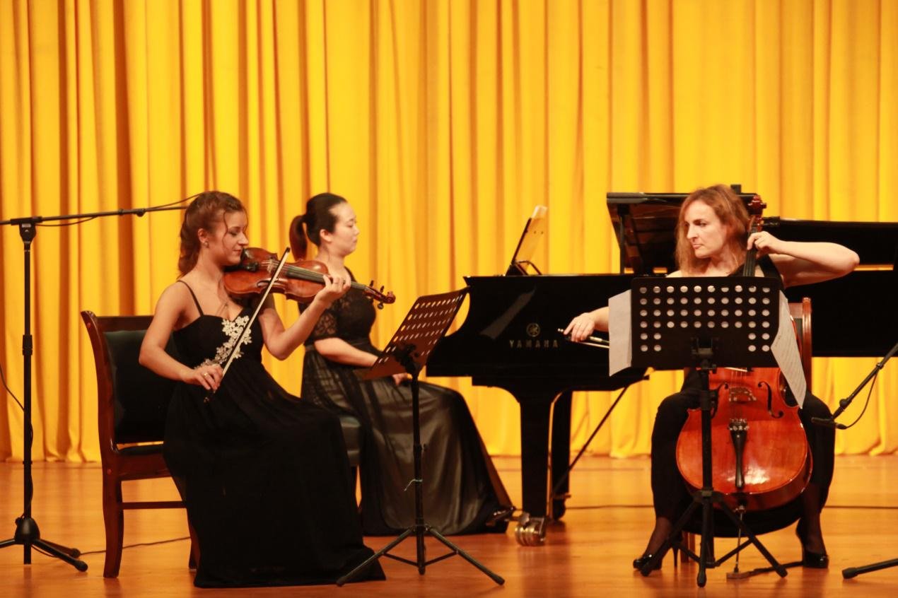 “涪城放歌”作曲家邓小染作品音乐会在川举行